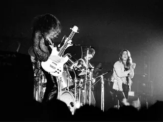 /mobile/vh1_mobilepreview/flipbooks/Shows/thatmetalshow/Top_5/4.jpg