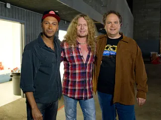/mobile/vh1_mobilepreview/flipbooks/Shows/thatmetalshow/TMS_803/0158.jpg