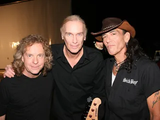 /mobile/vh1_mobilepreview/flipbooks/Shows/Thatmetalshow/TMS_804/1853.jpg