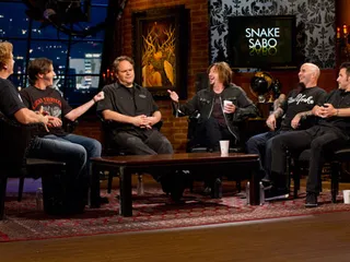 /mobile/vh1_mobilepreview/flipbooks/Shows/Thatmetalshow/TMS_805/0515.jpg