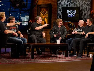 /mobile/vh1_mobilepreview/flipbooks/Shows/Thatmetalshow/TMS_805/0517.jpg