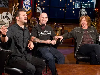 /mobile/vh1_mobilepreview/flipbooks/Shows/Thatmetalshow/TMS_805/0563.jpg