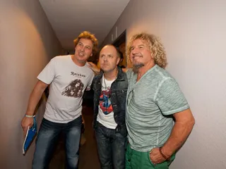 /mobile/vh1_mobilepreview/flipbooks/Shows/Thatmetalshow/TMS_806/0186.jpg