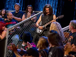 /mobile/vh1_mobilepreview/flipbooks/Shows/Thatmetalshow/TMS_810/0062.jpg