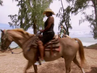 /mobile/vh1_mobilepreview/flipbooks/Shows/BBWivesLA/BBW_111_Flip/5.jpg