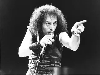 /mobile/vh1_mobilepreview/flipbooks/Shows/Thatmetalshow/That_metal_show_902/2_RonnieJamesDio.jpg