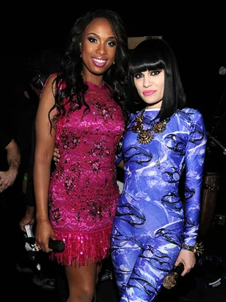 /mobile/vh1_mobilepreview/flipbooks/Shows/Vh1_Divas/fab_life_flips/J_hud_style/j_hud_divas_pink.jpg