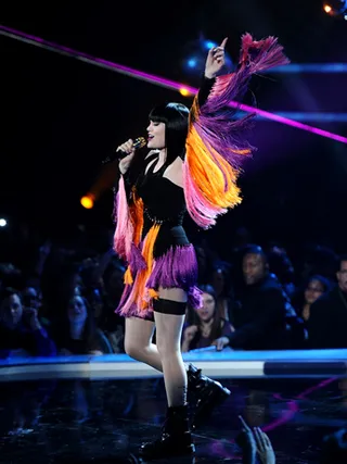 /mobile/vh1_mobilepreview/flipbooks/Shows/Vh1_Divas/JessieJ_style/jessie_j_bird.jpg