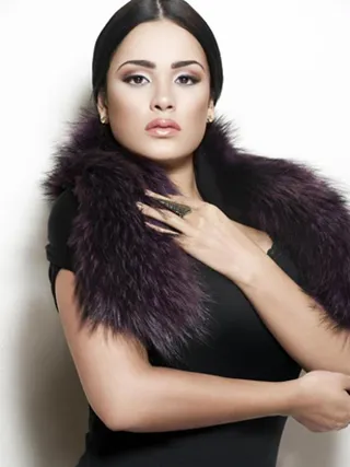 /mobile/vh1_mobilepreview/flipbooks/Shows/loveandhiphop/Emily_Bustamante_flip/4.jpg