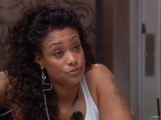 /mobile/vh1_mobilepreview/flipbooks/Shows/Basketball_Wives_4/BBW_404/2.jpg