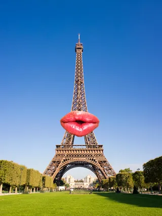 /mobile/vh1_mobilepreview/flipbooks/Shows/Big_Ang/Big_Ang_Lips/eiffel_lips.jpg