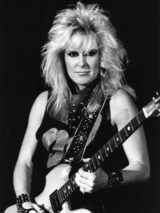 /mobile/vh1_mobilepreview/flipbooks/Shows/Thatmetalshow/1105_tms/Lita_Ford.jpg