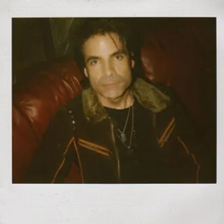 /mobile/vh1_mobilepreview/flipbooks/Shows/Behind_The_Music/Train/3.jpg