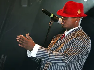 /mobile/vh1_mobilepreview/flipbooks/Shows/Behind_The_Music/NeYo/3.jpg