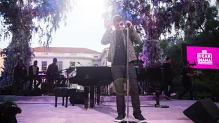 RobinThicke2-NEW.jpg