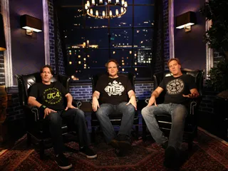 /mobile/vh1_mobilepreview/flipbooks/Shows/Thatmetalshow/1202/7.jpg