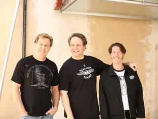 /mobile/vh1_mobilepreview/flipbooks/Shows/Thatmetalshow/1206/1.jpg
