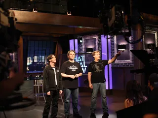 /mobile/vh1_mobilepreview/flipbooks/Shows/Thatmetalshow/1206/2.jpg