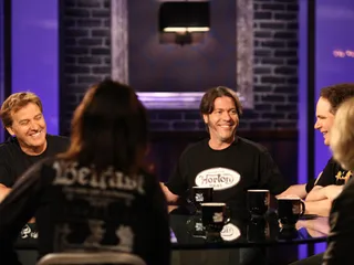 /mobile/vh1_mobilepreview/flipbooks/Shows/Thatmetalshow/1207/6.jpg