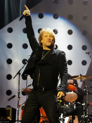 2010 Performers Image 33
