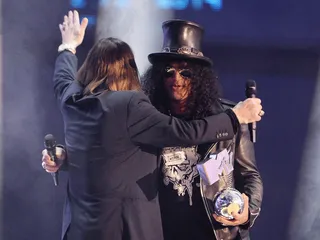 mgid:file:gsp:scenic:/international/mtvema/2014/images/galleries/2014-ema-presenters/Slash-OzzyOsbourne-458709018-4x3.jpg