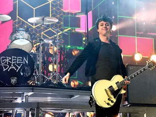 mgid:file:gsp:scenic:/international/mtvema/2016/images/galleries/_night-of/performers/greenday-621510842.jpg