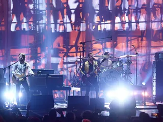 mgid:file:gsp:scenic:/international/mtvema/2016/images/galleries/_night-of/performers/kingsofleon-621459862.jpg