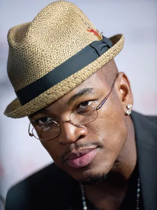 /mobile/vh1_mobilepreview/flipbooks/Shows/Behind_The_Music/NeYo/2.jpg
