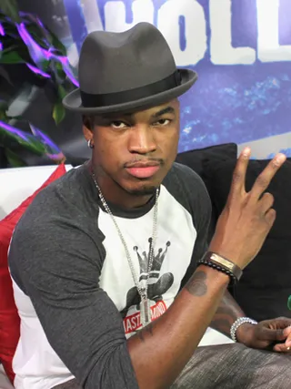/mobile/vh1_mobilepreview/flipbooks/Shows/Behind_The_Music/NeYo/8.jpg